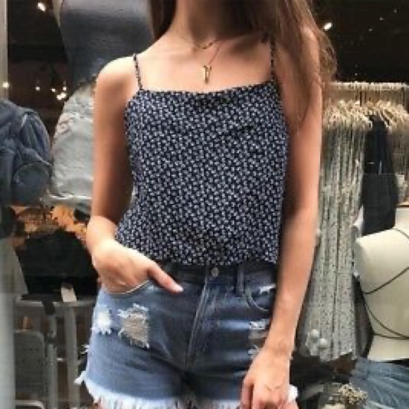 Brandy Melville Dena Tank - Picture 2 of 4